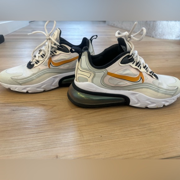 Nike Air Max 270 React - Picture 4 of 7